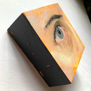 small eye painting edge detail