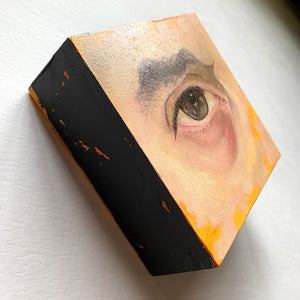 eye painting brown and yellow edge detail