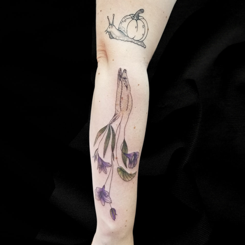 eel flower tattoo by Lydia