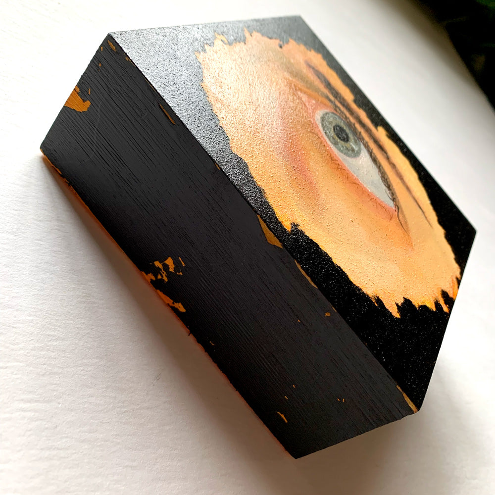 eye painting blue and black edge detail