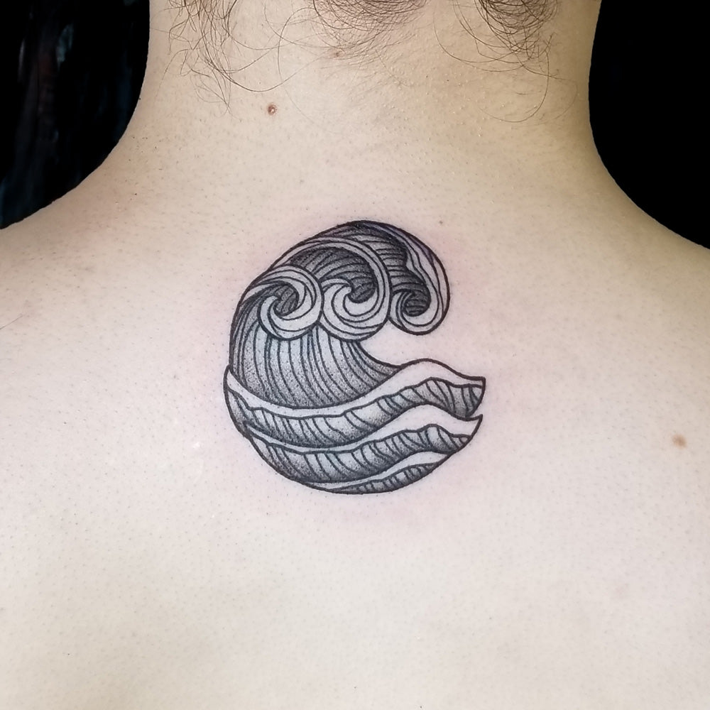 wave tattoo by Lydia 